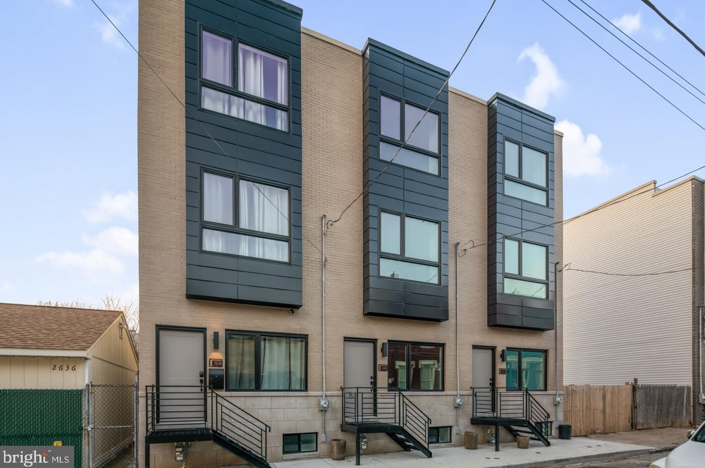 2640 Agate St, Philadelphia, PA 19125-2302