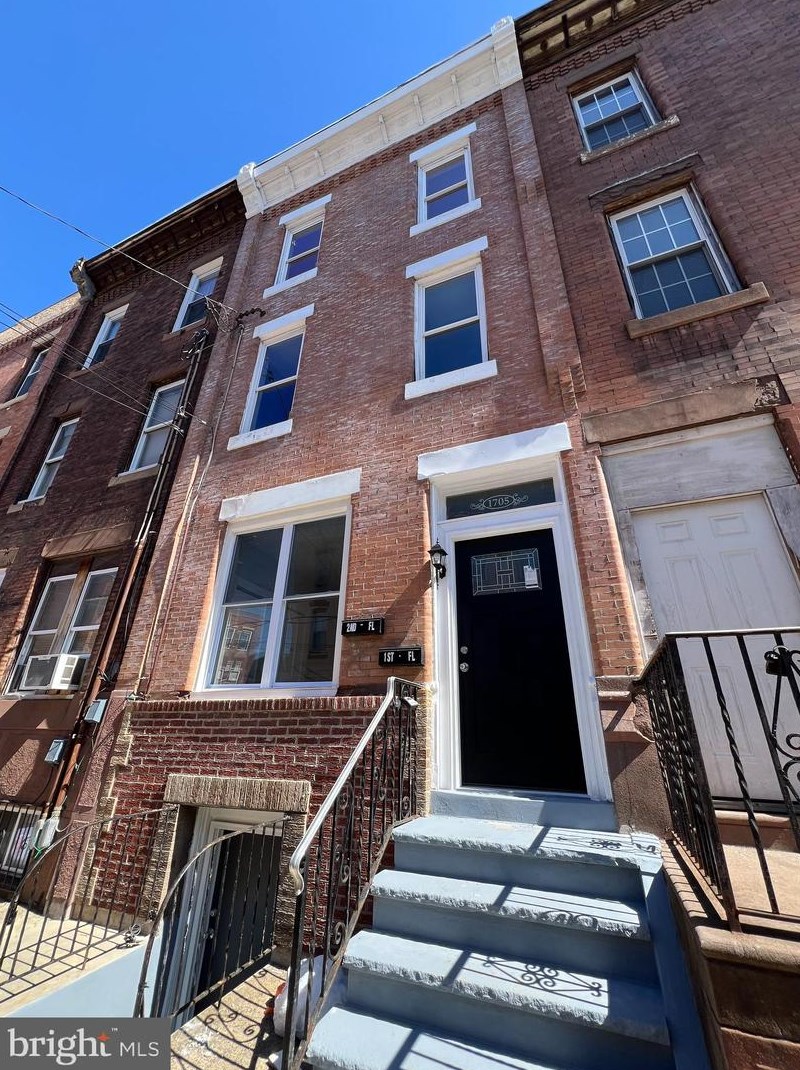 1705 S 18th St #2, Philadelphia, PA 19145