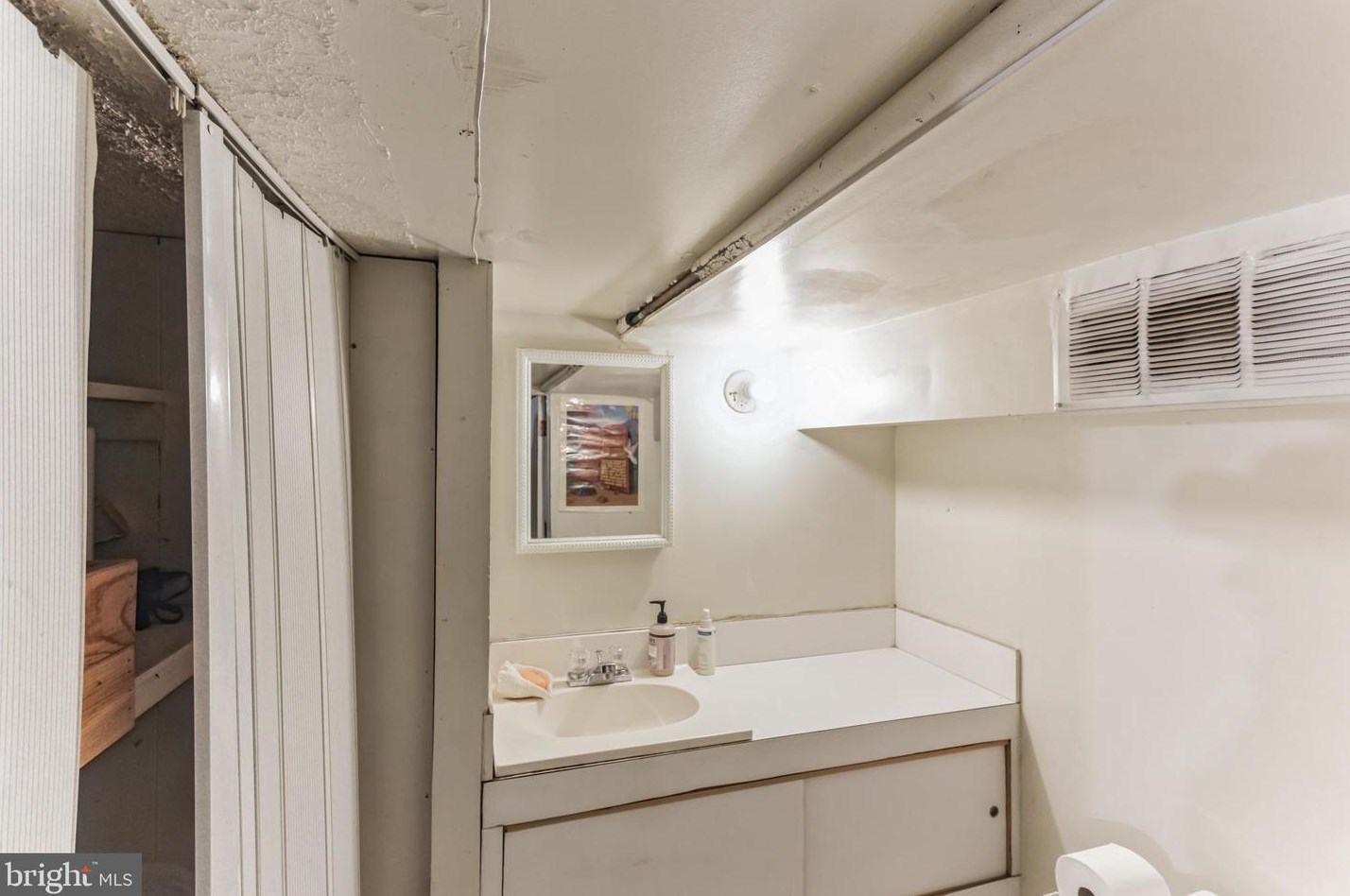 3537 Kip St, Philadelphia PA  19134-1014 exterior