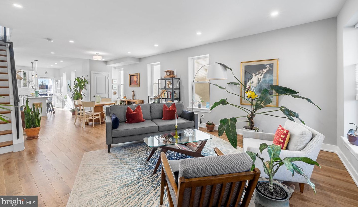 426 High St, Philadelphia, PA 19144-1112