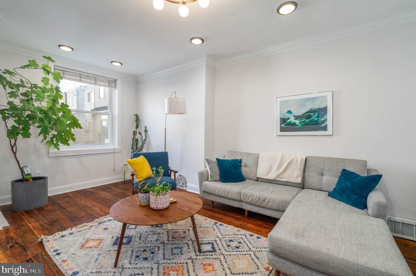 628 Taney St, Philadelphia PA  19146-2306 exterior