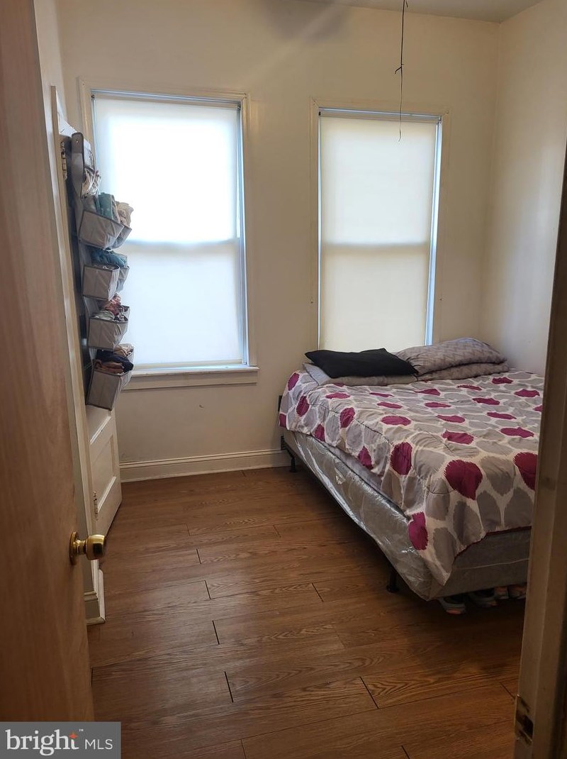 3229 Susquehanna Ave, Philadelphia PA 19122-1118 exterior