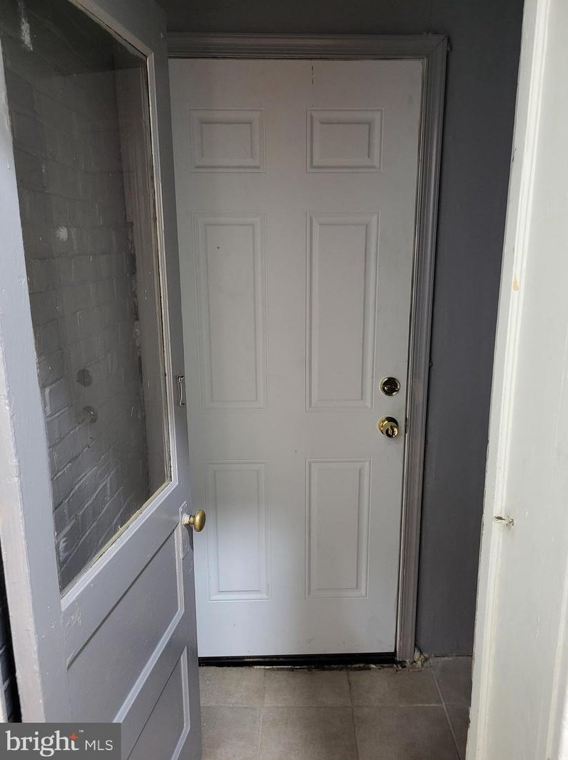 3229 Susquehanna Ave, Philadelphia PA 19122-1118 exterior