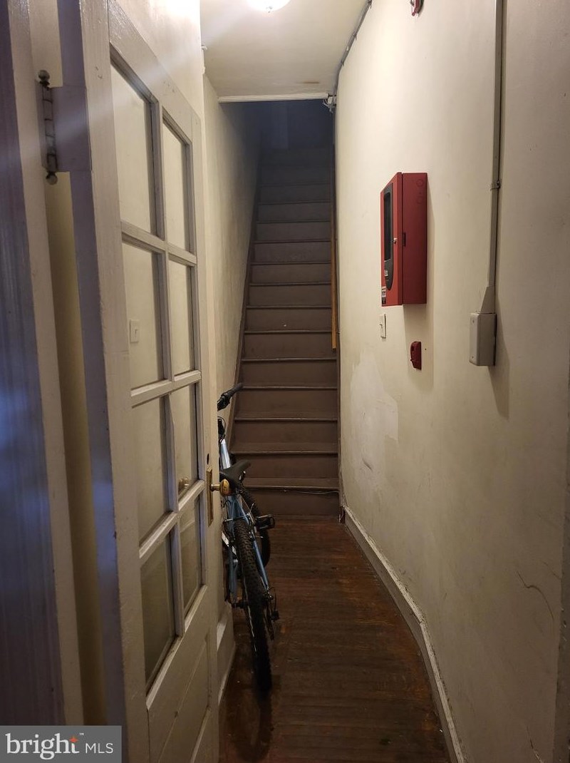 3229 Susquehanna Ave, Philadelphia PA 19122-1118 exterior