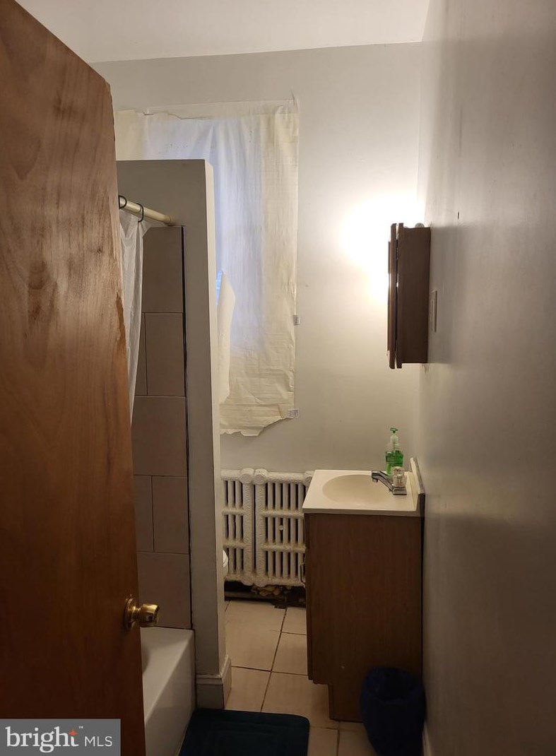 3229 Susquehanna Ave, Philadelphia PA 19122-1118 exterior