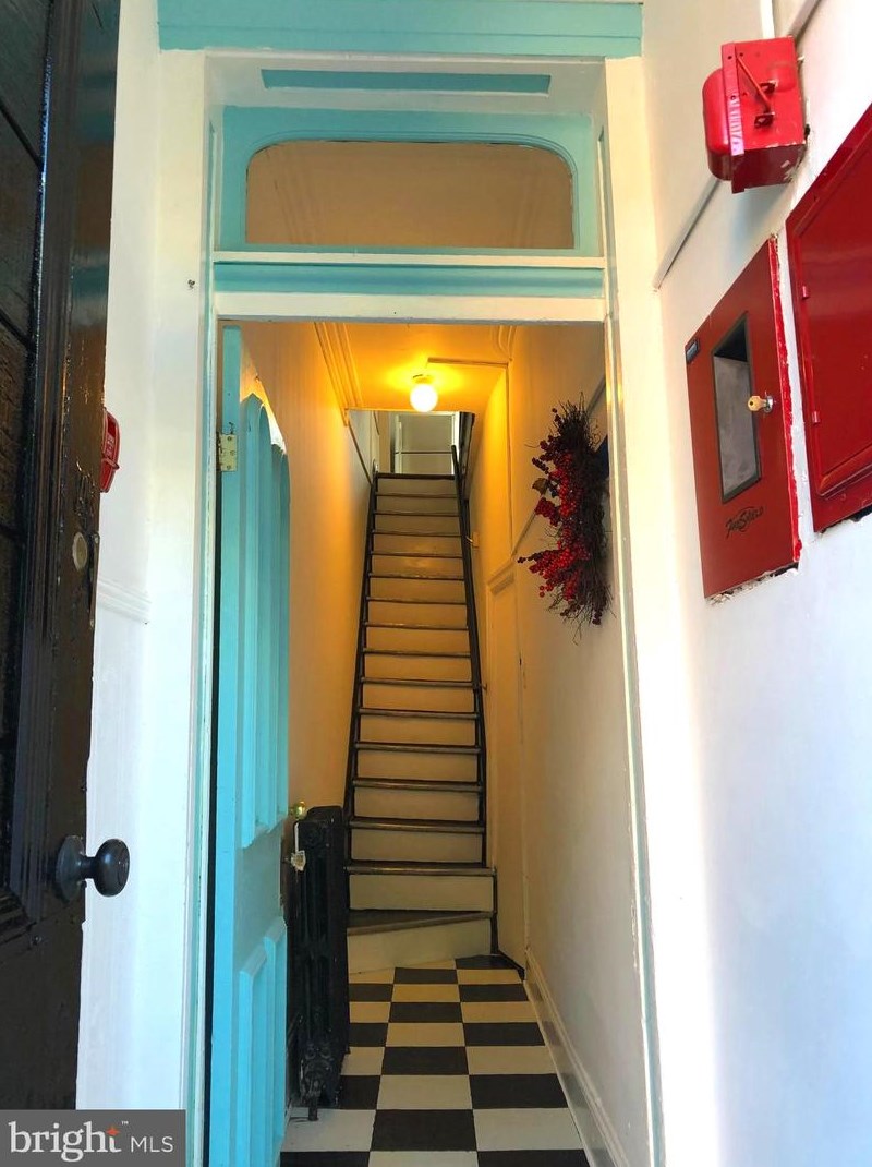 1503 S 5th St #2, Philadelphia, PA 19147