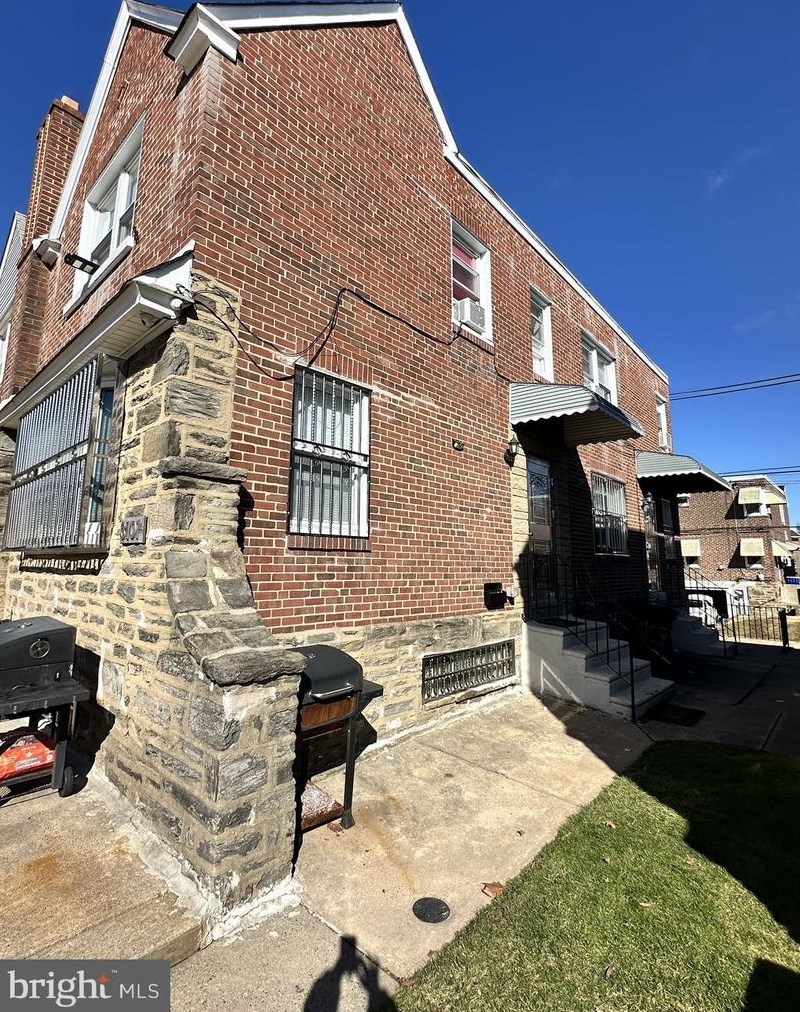 3107 Teesdale St, Philadelphia, PA 19152-4513