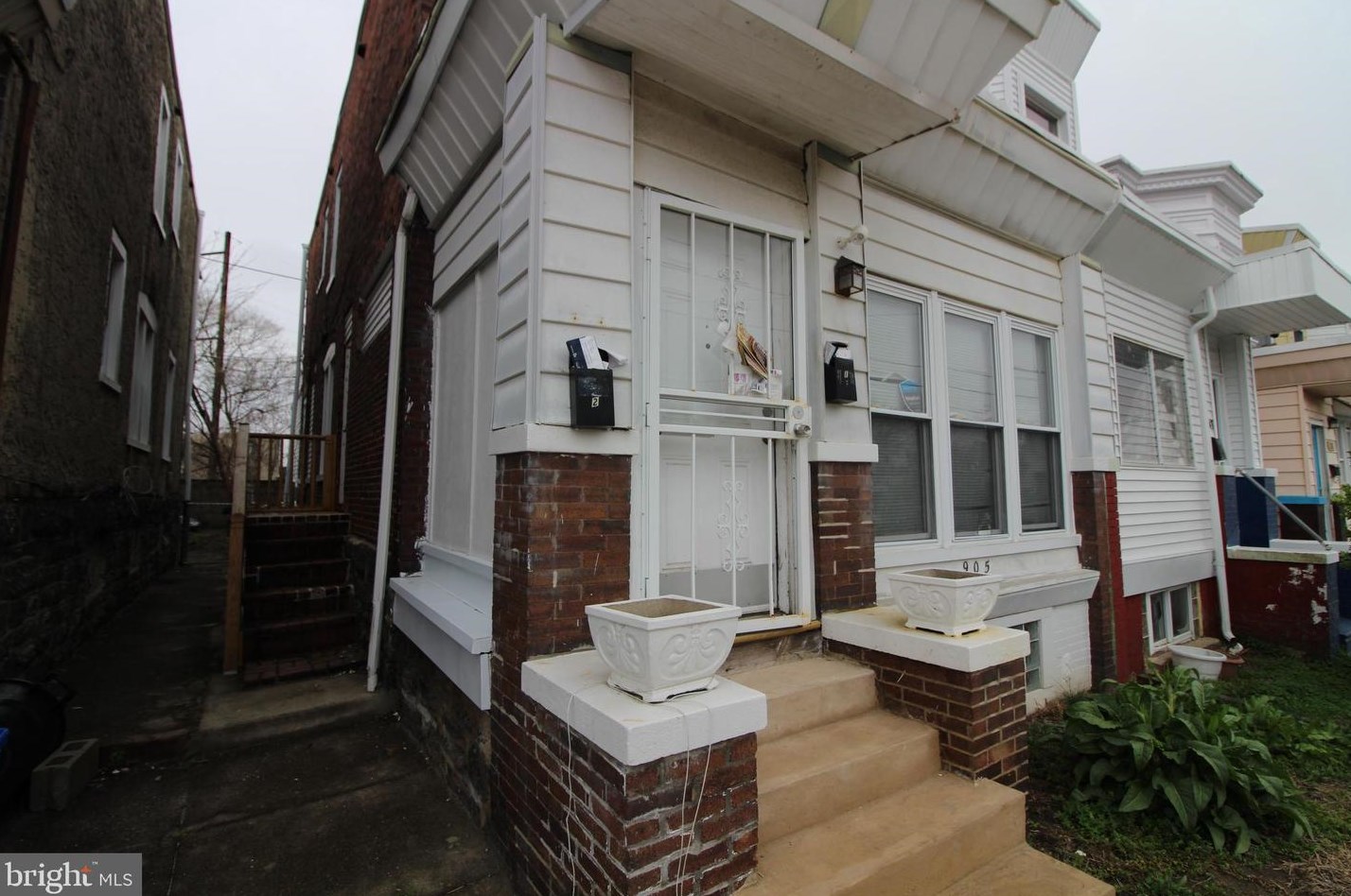 905 54th St, Philadelphia, PA 19143-4131