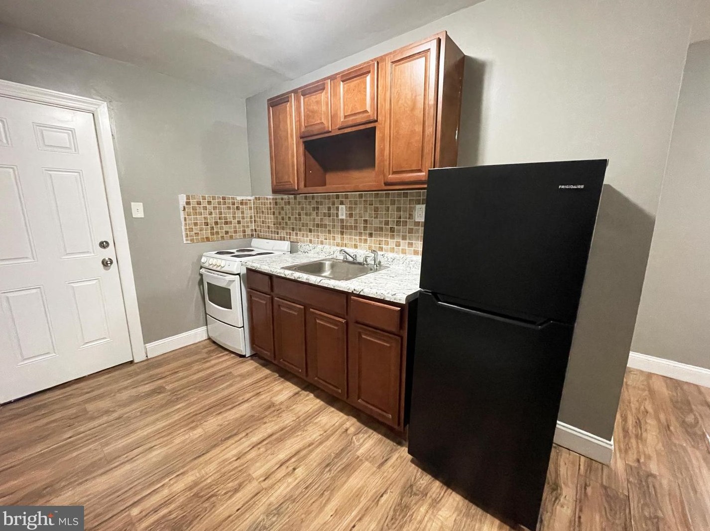 1934 Ontario St, Philadelphia PA  19140-4862 exterior