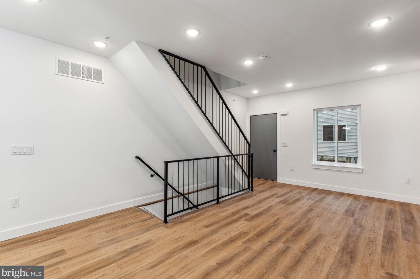 2023 Reese St, Philadelphia PA  19122-1419 exterior
