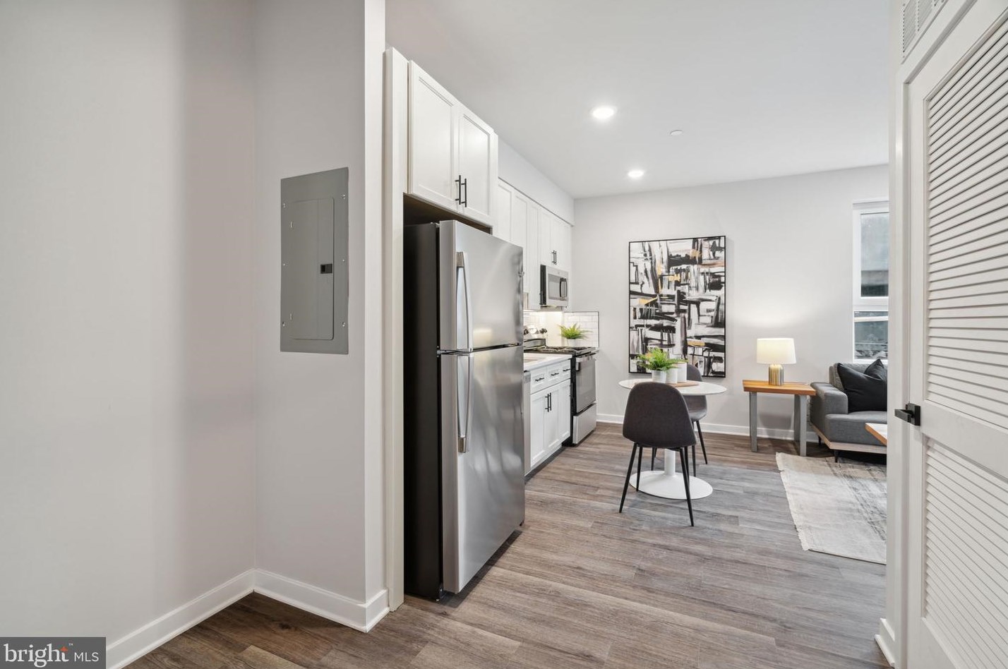 101 W Oxford St #207, Philadelphia, PA 19122
