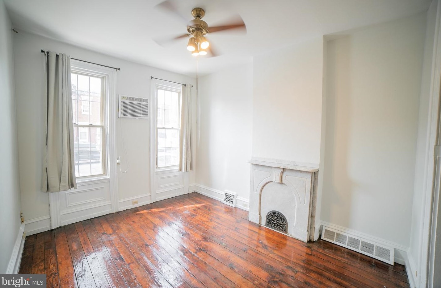 2561 Norris St, Philadelphia PA  19125-3530 exterior