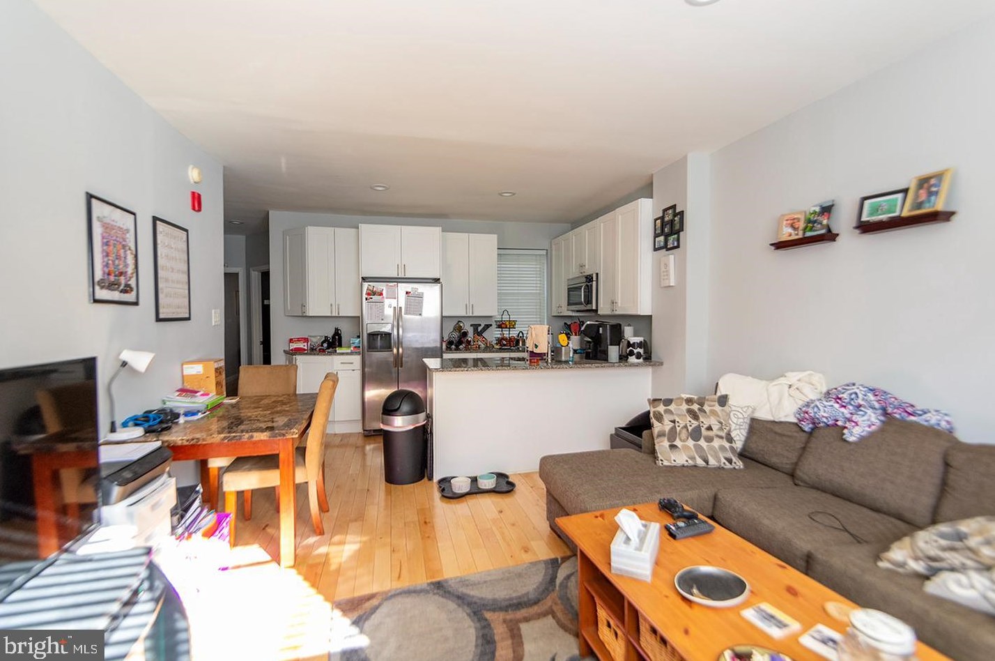 975 Lawrence St, Philadelphia, PA 19123-1439