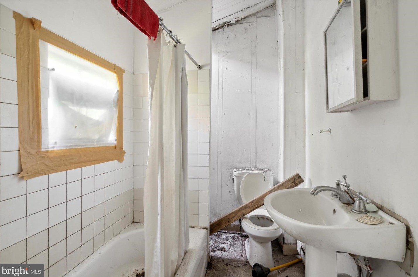 3029 Susquehanna Ave, Philadelphia PA  19121-1122 exterior