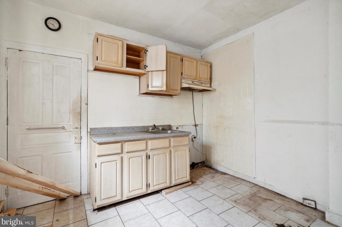 3029 Susquehanna Ave, Philadelphia PA  19121-1122 exterior