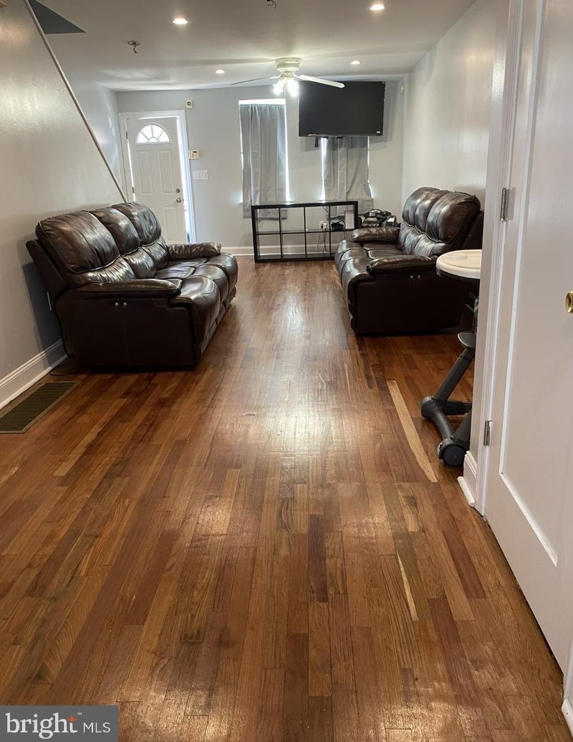 1527 Federal St, Philadelphia, PA 19146
