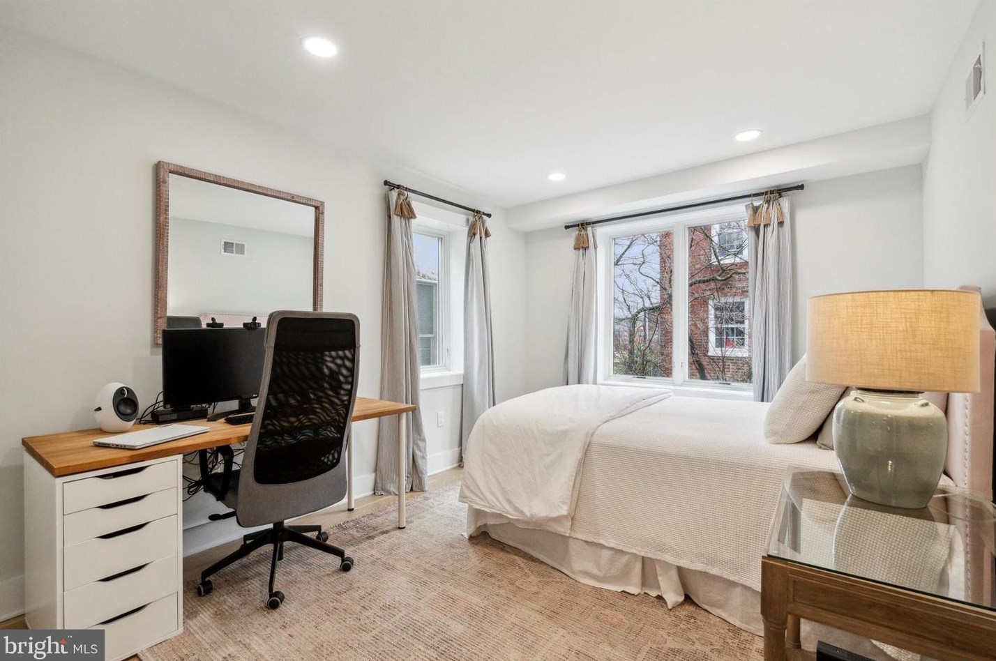 1010 Moyamensing Ave, Philadelphia PA  19147-4231 exterior