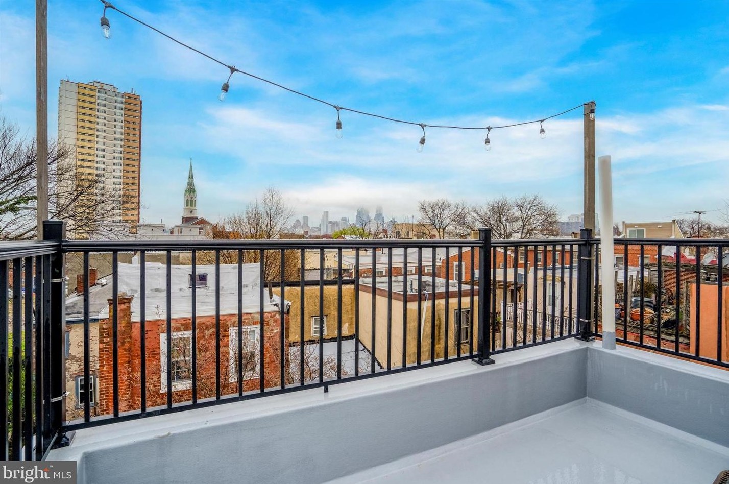 1010 Moyamensing Ave, Philadelphia PA  19147-4231 exterior