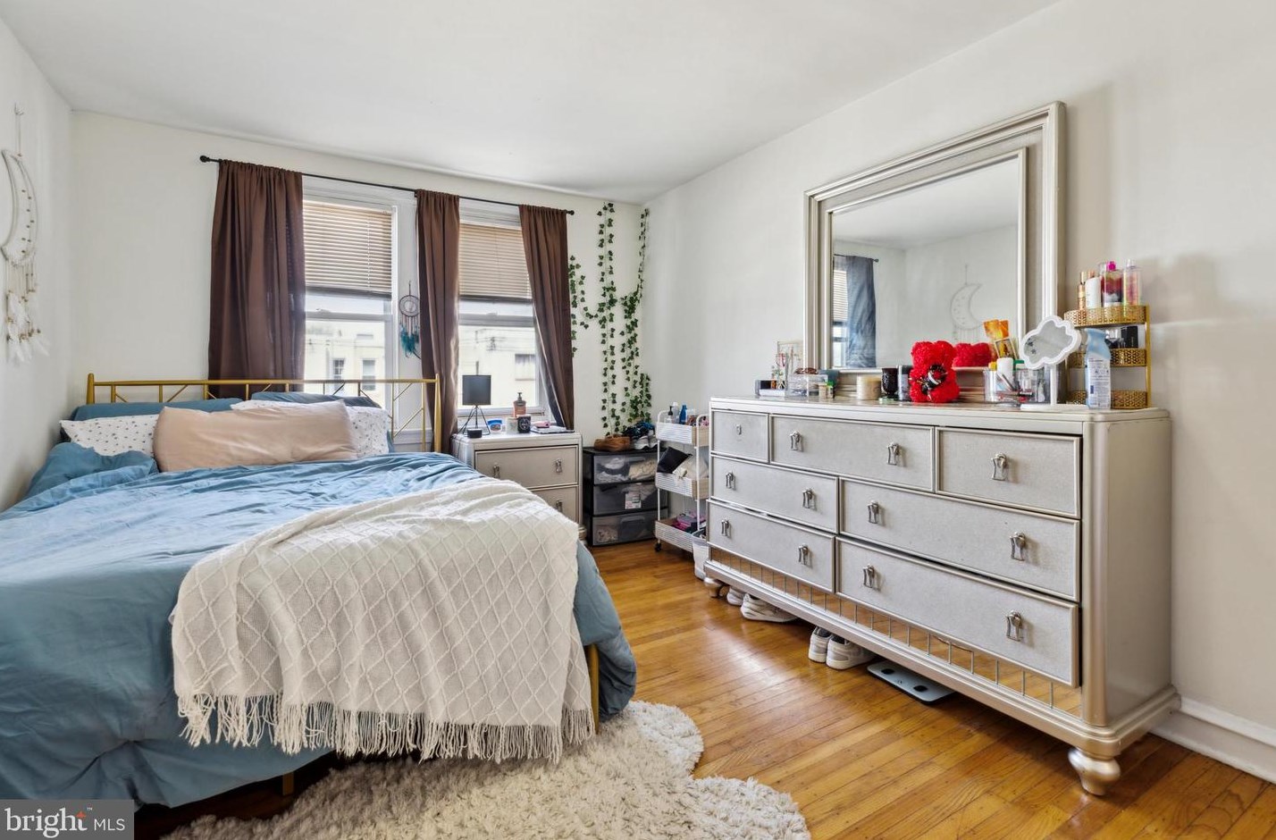 3339 Indian Queen Ln, Philadelphia PA 19129-1522 exterior