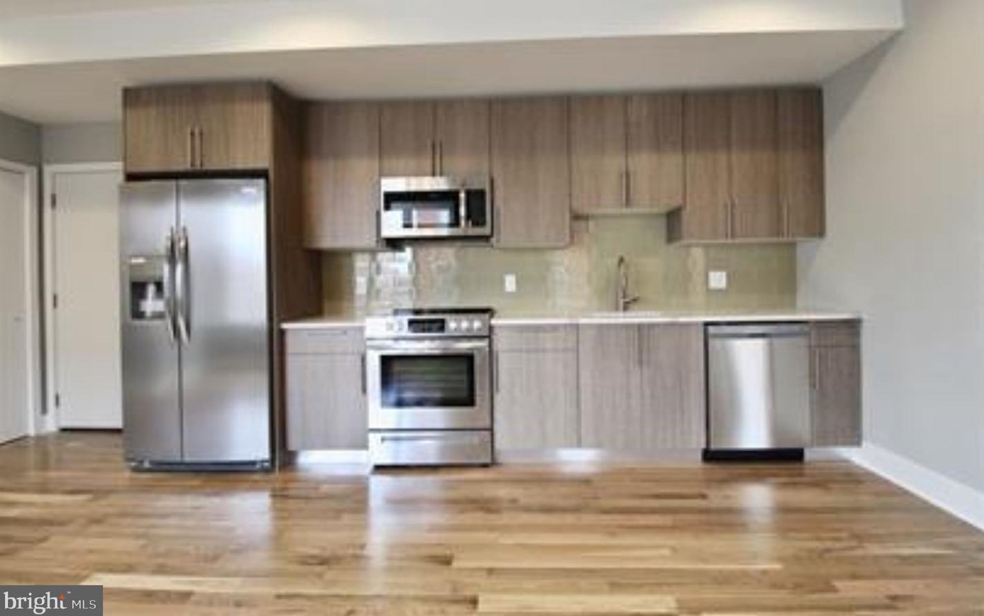 1642 Cambridge St, Philadelphia, PA 19130-0016