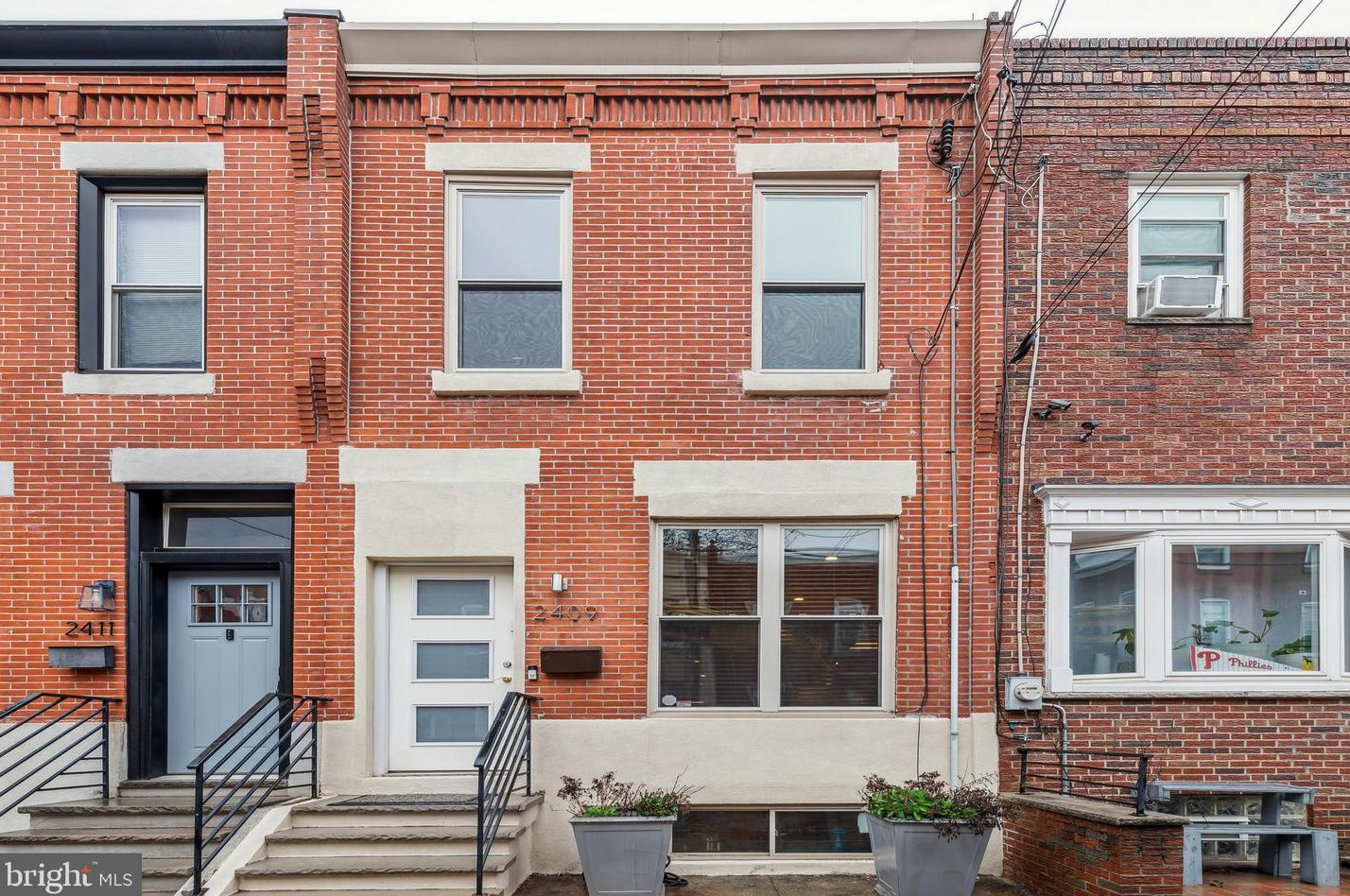 2409 Carpenter St, Philadelphia, PA 19146