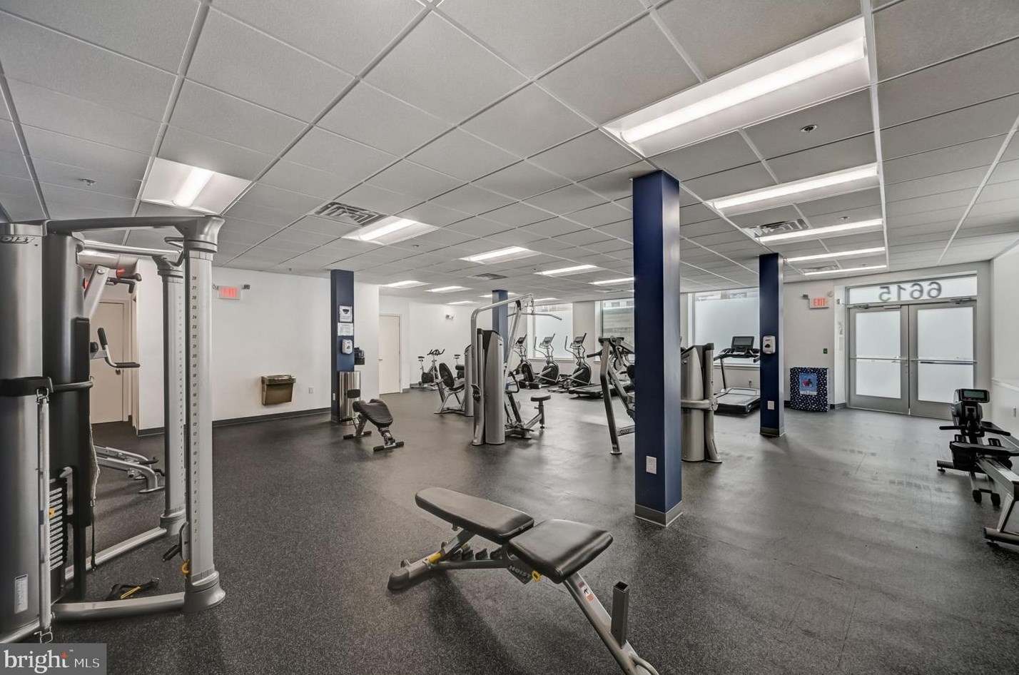 6619 Ridge Ave, Philadelphia PA  19128-2428 exterior