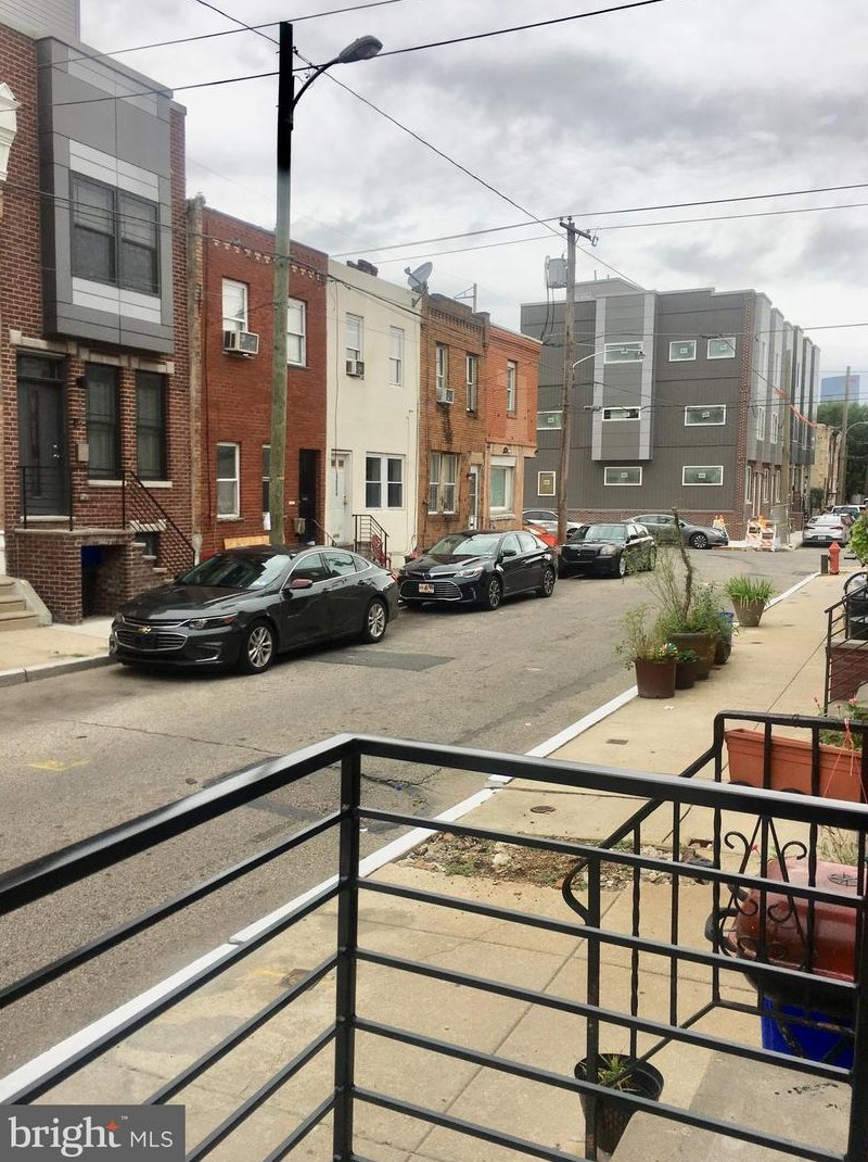 1515 Taylor St, Philadelphia PA  19146-4011 exterior