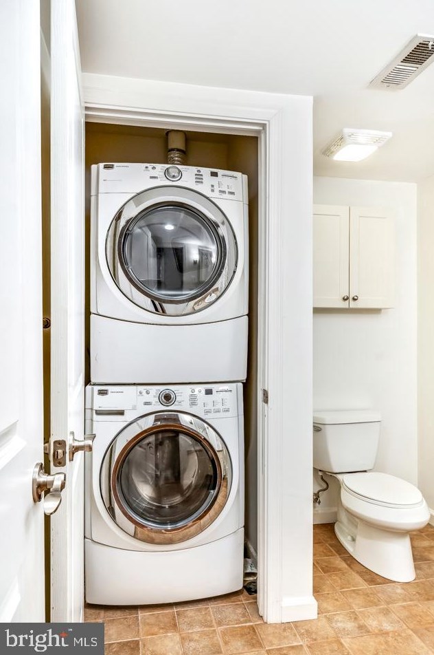 125 4th St, Philadelphia PA 19106-3100 exterior