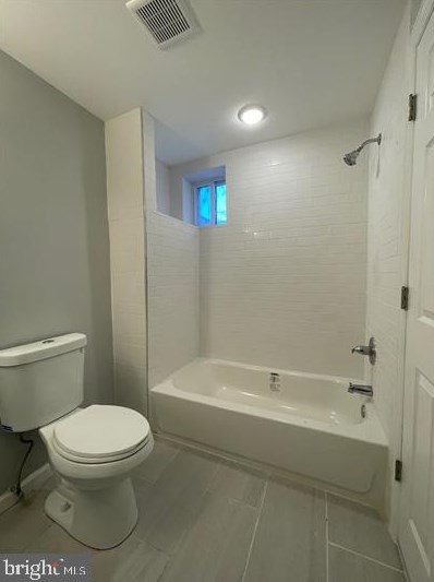 2404 Thompson St, Philadelphia PA  19121-4831 exterior