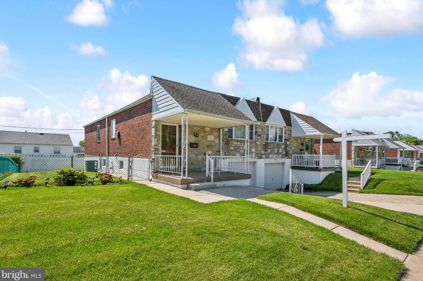 13041 Stevens Rd, Philadelphia, PA 19116-1334