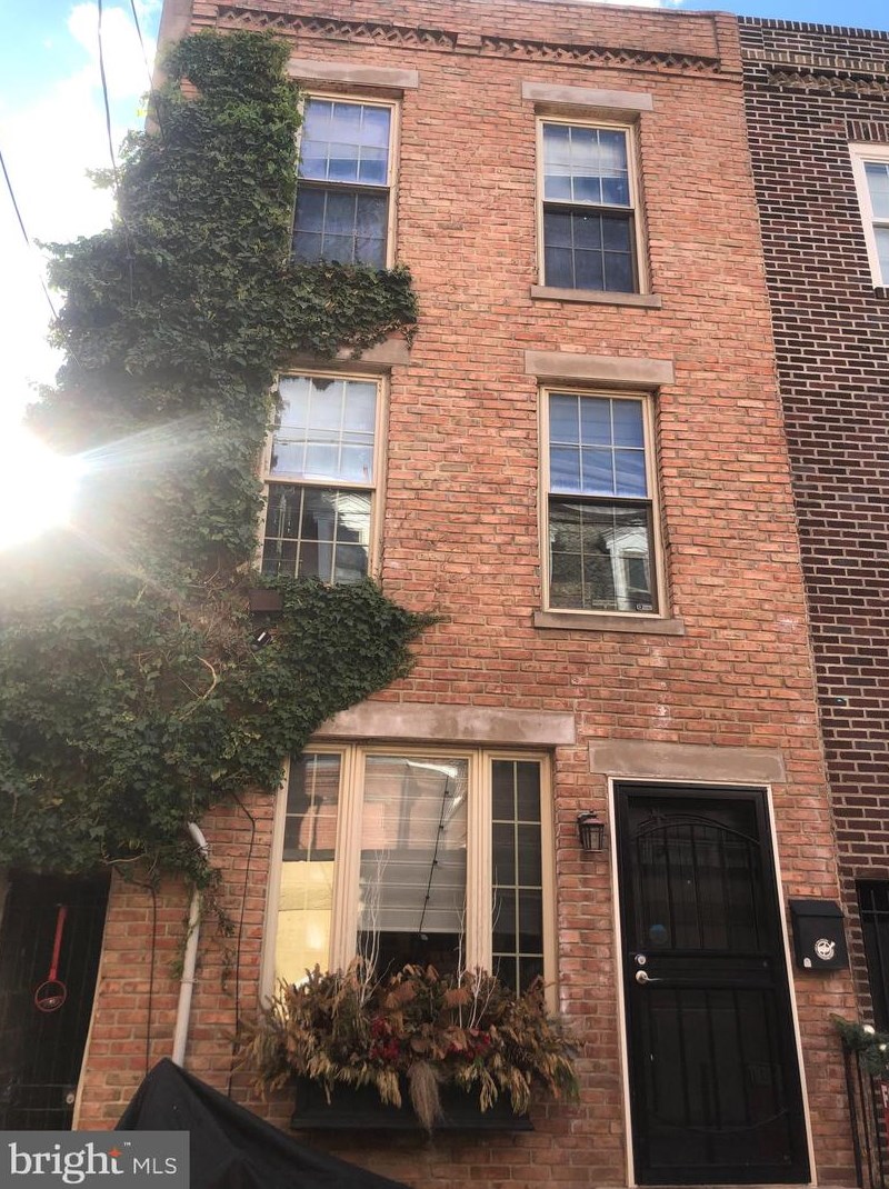 808 S Delhi St, Philadelphia, PA 19147
