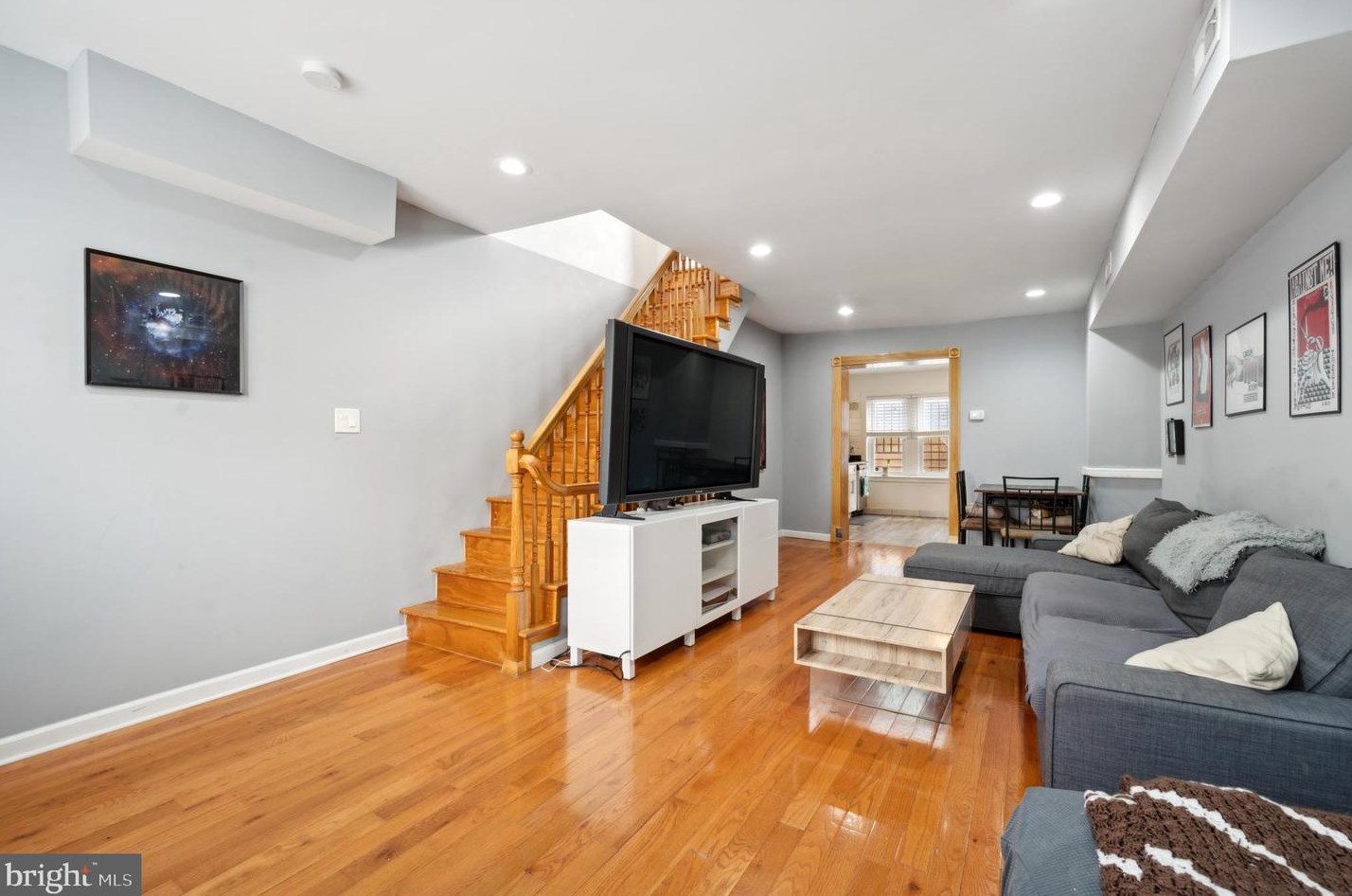 1319 7th St, Philadelphia, PA 19147-5828