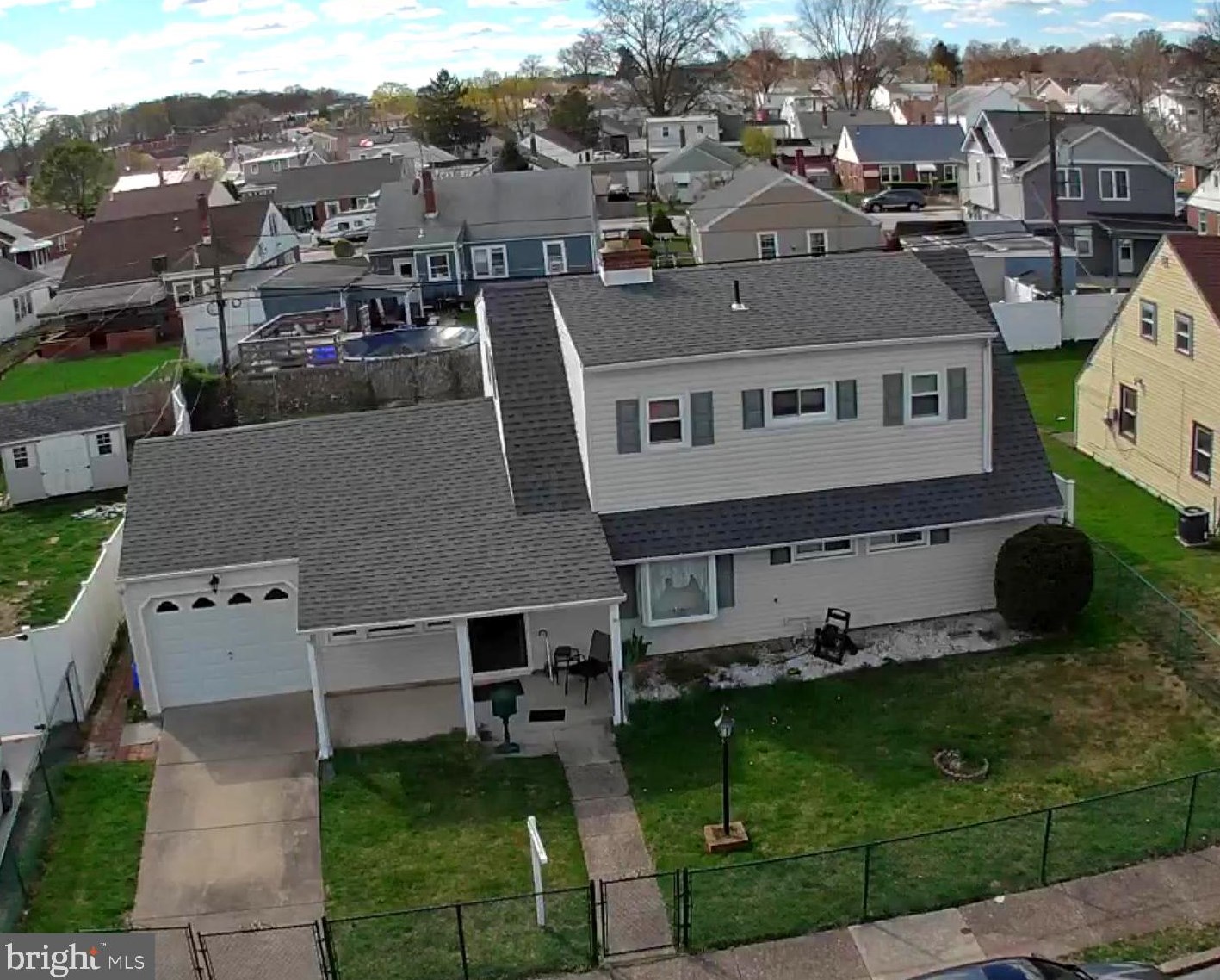 9206 Treaty Rd, Philadelphia, PA 19114-3825