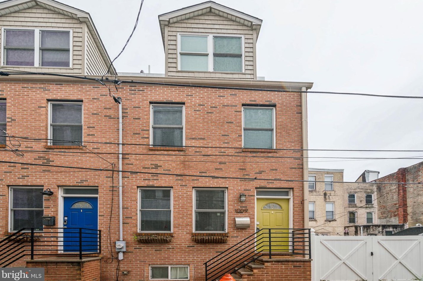 1009 Reese St, Philadelphia PA  19147-4023 exterior