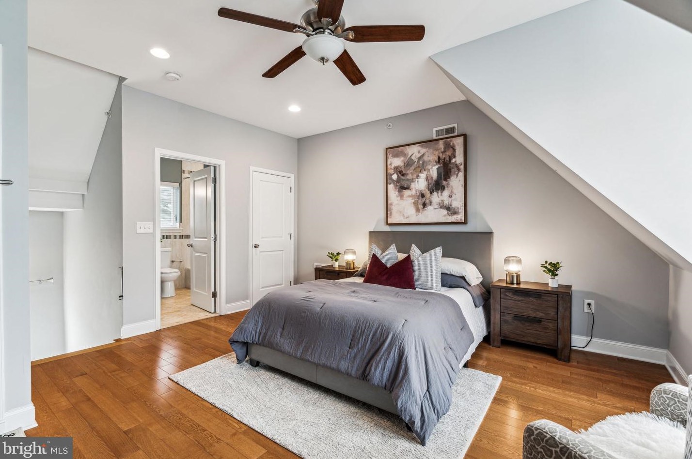 1009 Reese St, Philadelphia PA  19147-4023 exterior