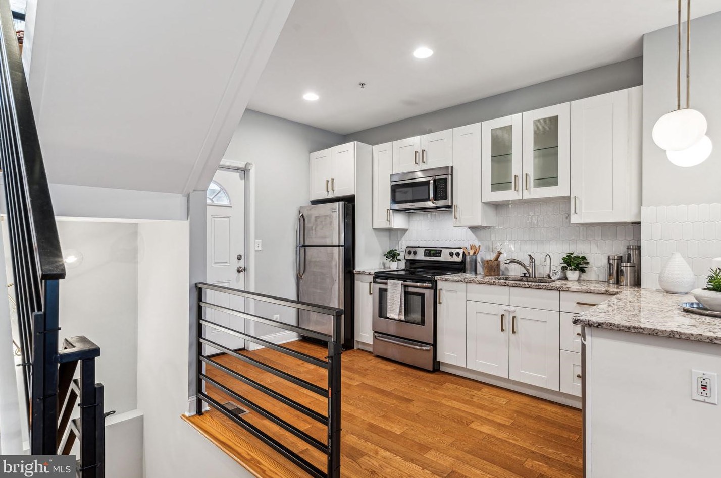 1009 Reese St, Philadelphia PA  19147-4023 exterior
