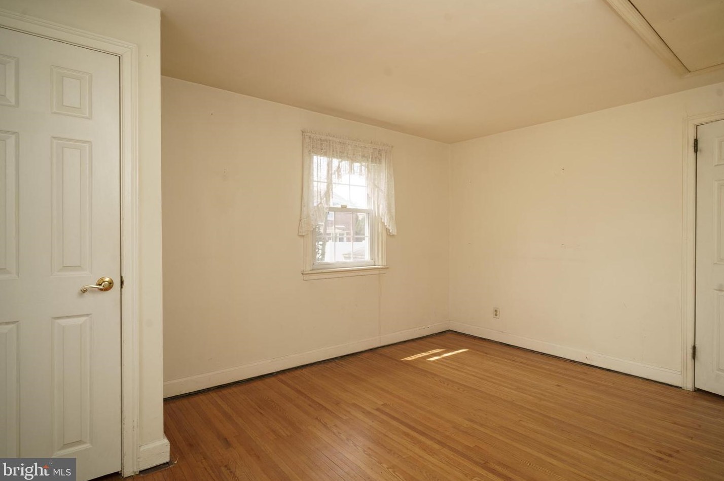 7700 Keiffer St, Philadelphia PA 19128-3143 exterior