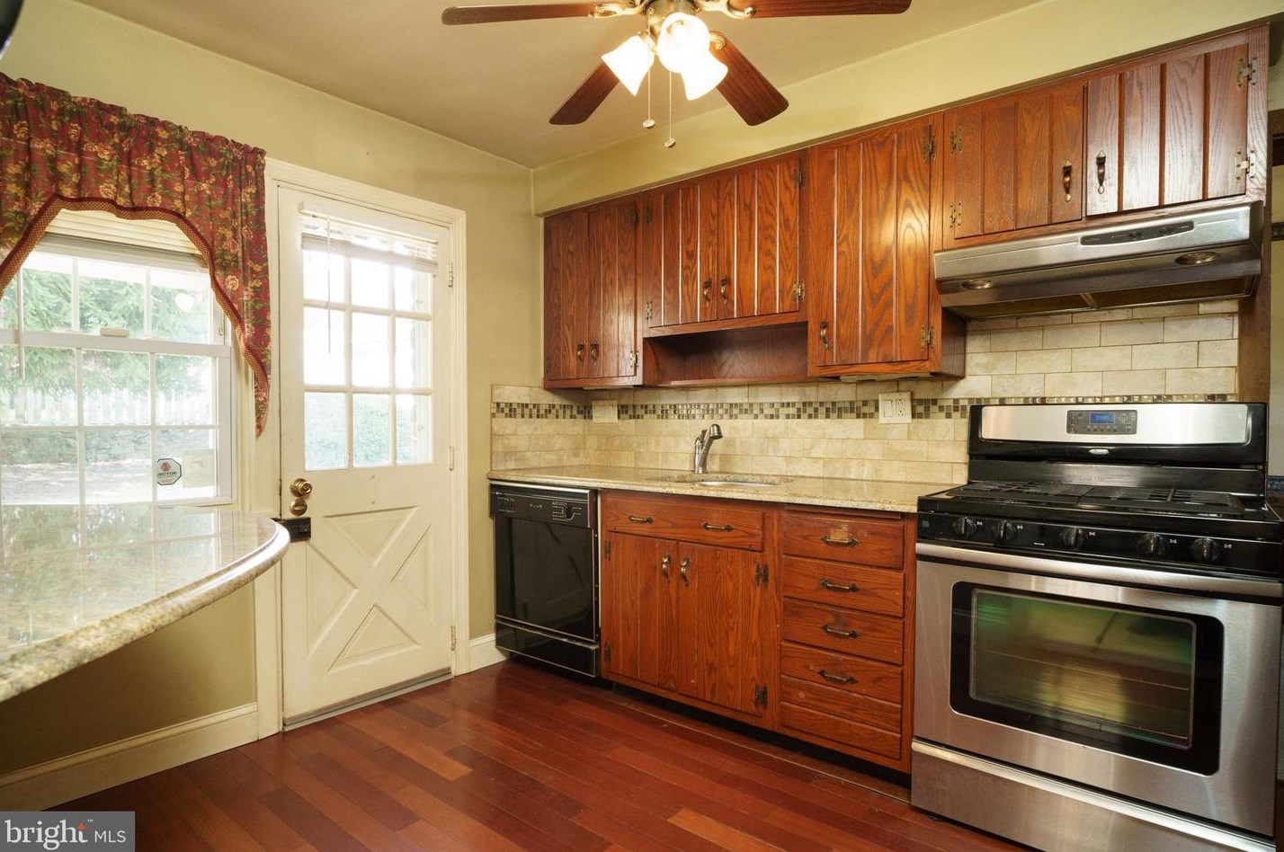 7700 Keiffer St, Philadelphia PA 19128-3143 exterior