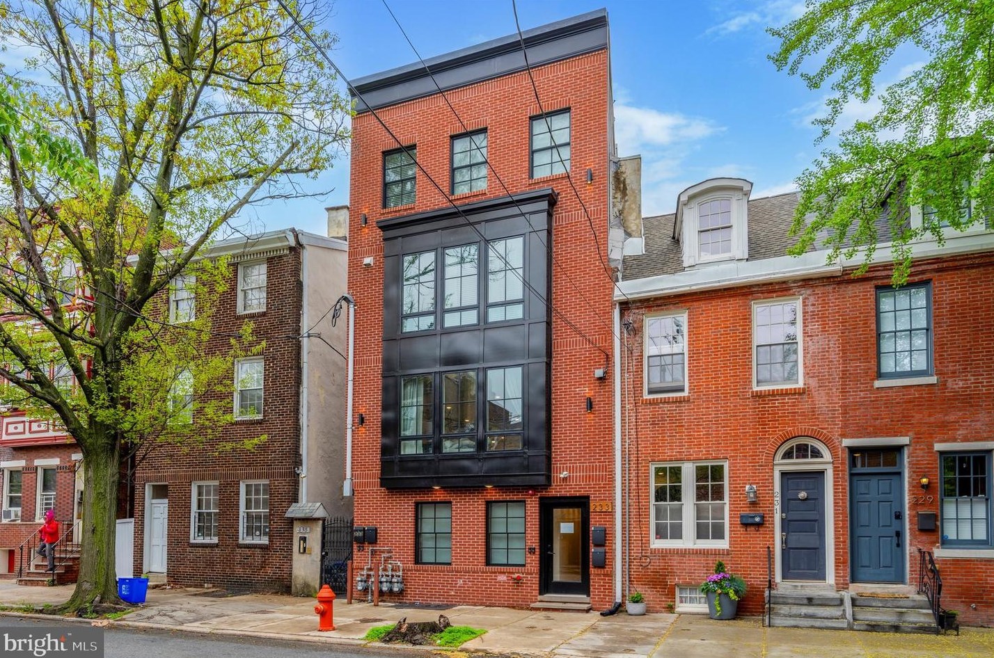 233 Christian St #4, Philadelphia, PA 19147