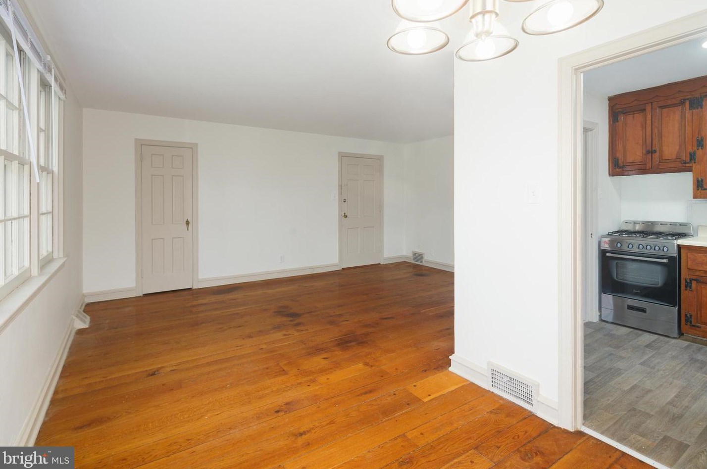 2822 Midvale Ave #b, Philadelphia, PA 19129