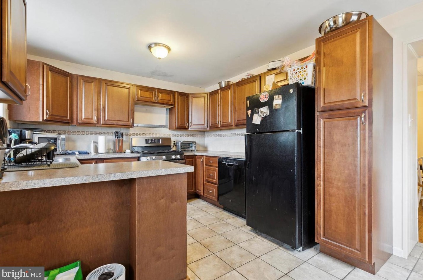 223 Wendover St, Philadelphia PA  19128-5041 exterior