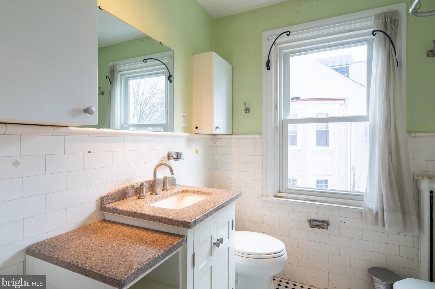 627 Kingsley St, Philadelphia PA 19128-3604 exterior