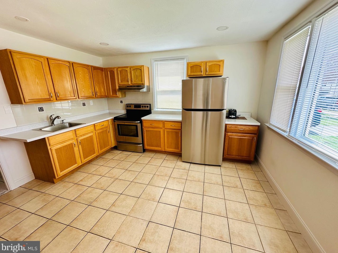 1001 Ripley St, Philadelphia PA  19111-2630 exterior