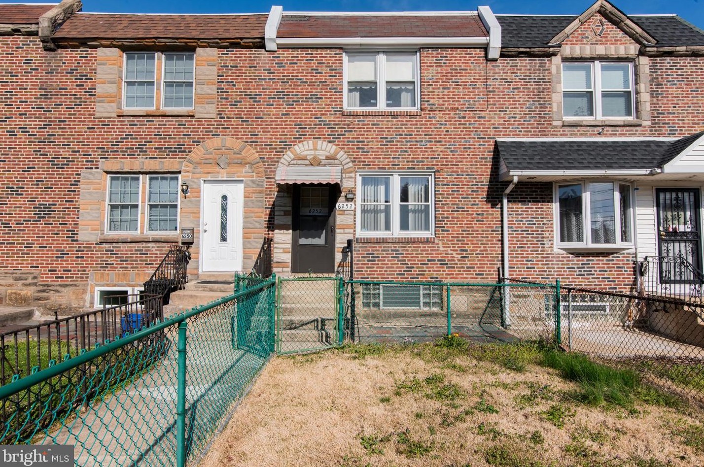 6252 Crafton St, Philadelphia, PA 19149-3509