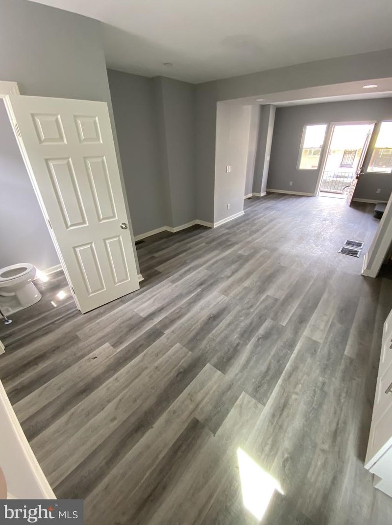 5556 Matthews St, Philadelphia, PA 19138-1827