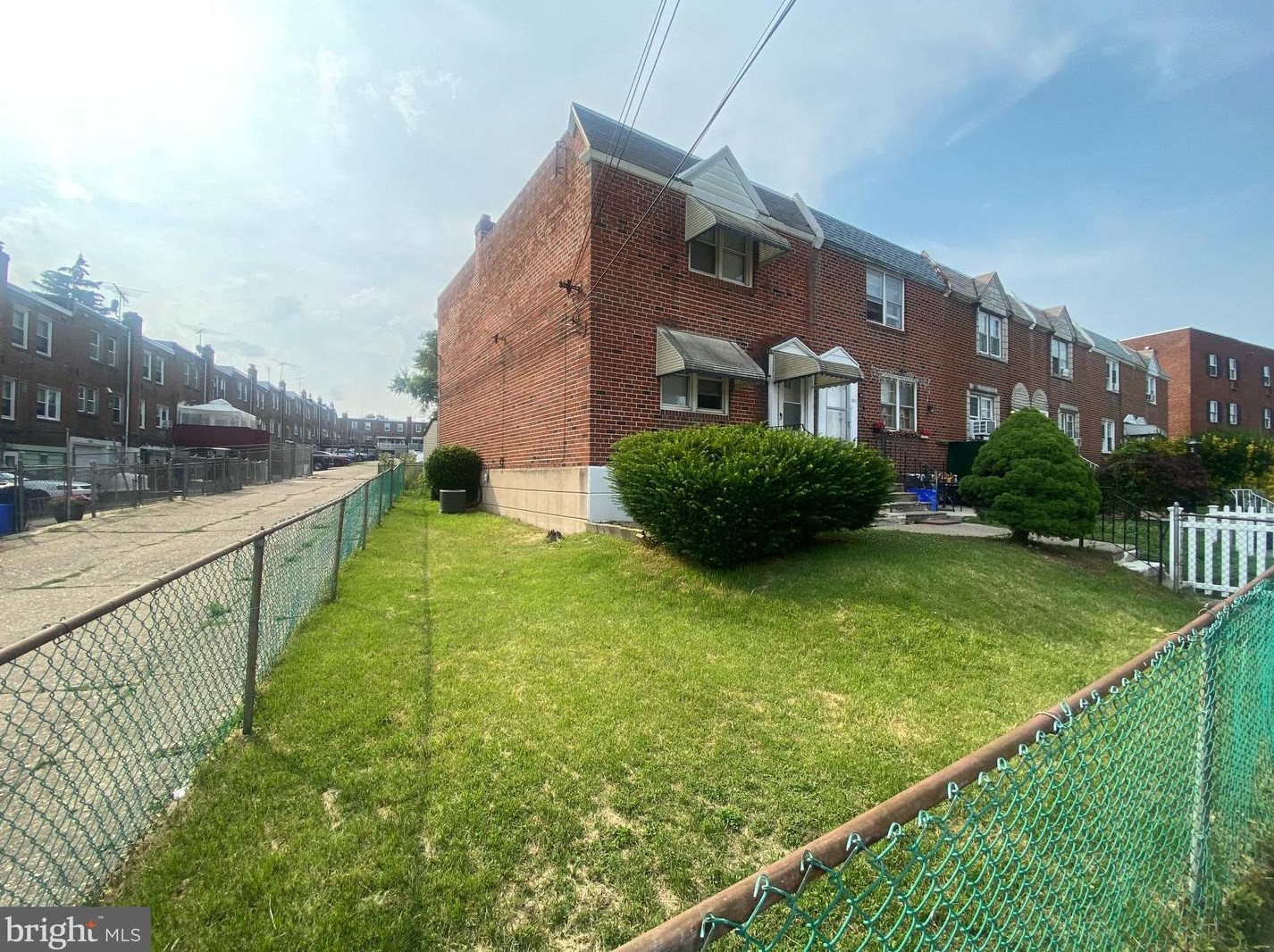 6010 Oakland St #1, Philadelphia, PA 19149