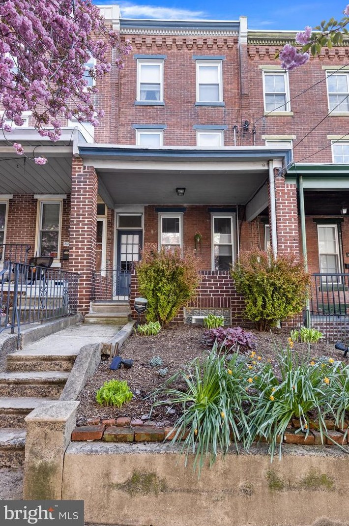 3558 New Queen St, Philadelphia, PA 19129-1635