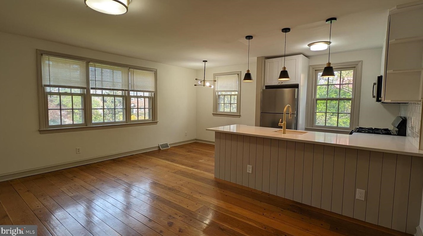 2816 Midvale Ave #b, Philadelphia, PA 19129