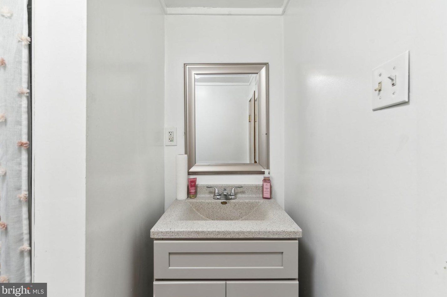 1716 Lindenwood St, Philadelphia PA 19139-2642 exterior