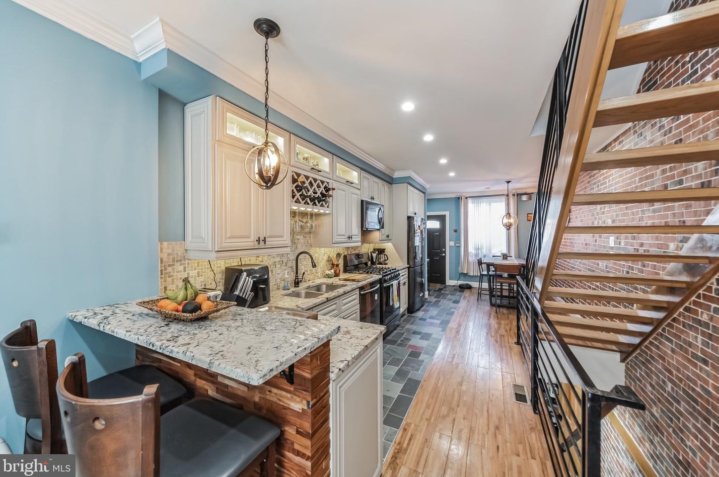 2080 Susquehanna Ave, Philadelphia, PA 19125-1542